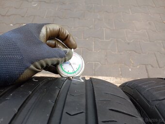 215/55/17 letní pneu continental - 5
