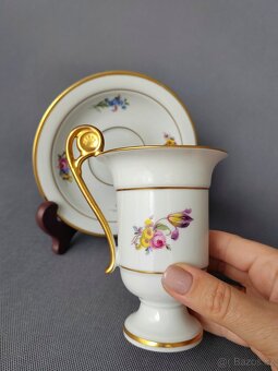 Nádherný porcelanovy šálek na čokoládu od manufaktury Kaiser - 5