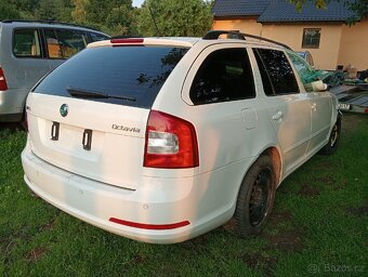 Skoda Octavia Combi 2,0 TDI RS havarovana, pojizdna - 5