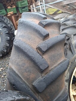 Zetor uřI kola 16,9-30 - 5