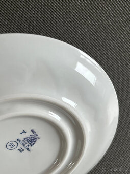 Porcelánová kulatá máslenka, dóza s víkem, Nová Role - 5