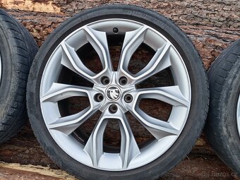 Originál ALU kola Škoda Karoq R19 + letní pneu - 5