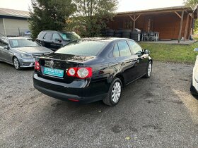 Volkswagen Jetta 1.6i - 5
