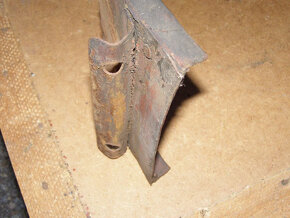 Prodám kryt klikovky ze stabilního motoru. - 5