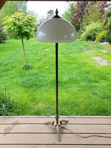 stojací podlahová mosazná lampa, bílé stínidlo - 5