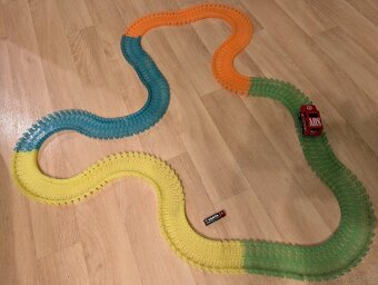 Svítící autodráha a autodráha flexile track - 5