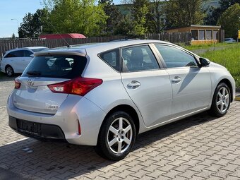 TOYOTA  AURIS 1.3 VVT-i 73KW - 5