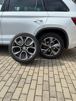 Škoda Kodiaq RS 176kW, 7 mist, tažné, webasto, TOP stav - 5