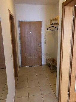 Pronájem bytu 2+kk 52 m (3 patro, výtha, balkon, parkování b - 5