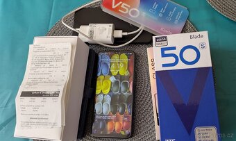 ZTE Blade V50s, 8GB/256GB černý - skleněná záda - 5