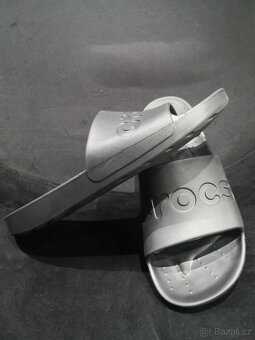 Nazouváky Crocs Slide black velikost 11/45-46 EU černé - 5