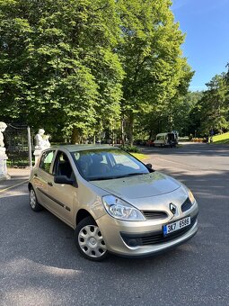 Renault clio - 5