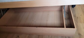 Prodám manželskou postel s úložným prostorem - 5