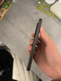 Prodám telefon Xiaomi 15 5G 12GB/256GB Black - 5
