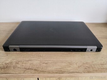 Dell 5570 i5 / 8 GB / 256 SSD / Baterie Excelent - 5