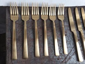 NOVÁ 24 dílná sada zlatých příborů Björn nepoužité - 5