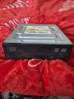 PC zdroj a DVD mechanika - 5