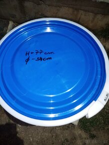 Plastové sudy/ bečky- 114 L s víkem a sponou. - 5