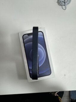 iPhone 12 – černý – 64 GB – hezký stav - 5