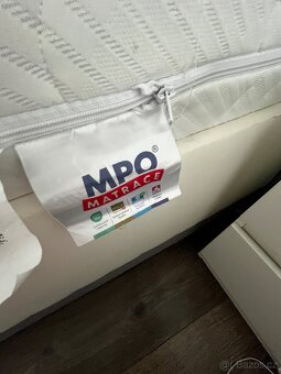 Manželská postel 180x200 - 5