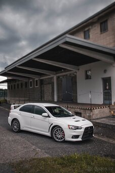 Mitsubishi Lancer Evo X - 5