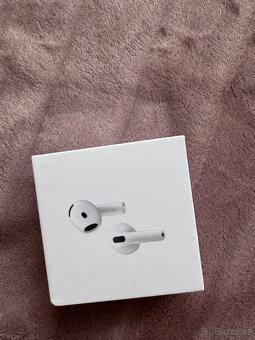 AirPods 4 s aktivním potlačováním hluku - 5