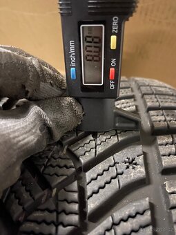 Original sada BMW I4 / 4 G26 styl. 858m 245/45/18 95% - 5