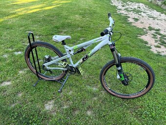 Slopestyle YT Industries PLAY - 5