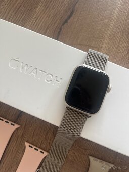 Apple watch 8 series hvězdně bílé - 5
