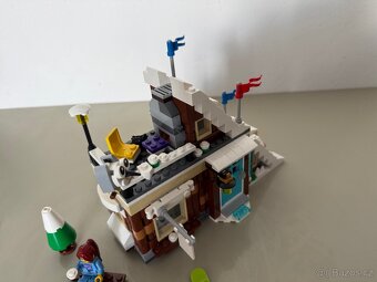 Prodám Lego 31080 modular winter vacation - 5