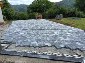 Zemní práce / fasády / zámkové dlažby / bazény / omítky - 5