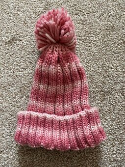 Nová dámská zimní pletená čepice s bambulí - akryl - 5