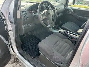 Nissan Pathfinder - 5