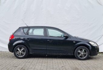 Kia Ceed 1.4i 80kW 2007 Hatchback 2.majitel 116 980 km - 5
