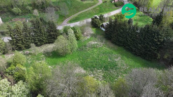 Rovinatá stavební parcela cca 350 m2 s rozlehlou... - 5