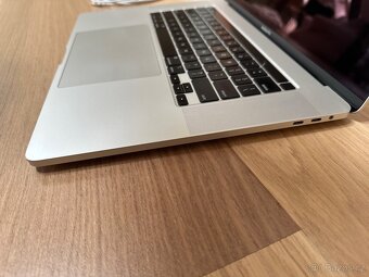 Apple MacBook Pro 16" i9/64GB RAM/2TB SSD/Radeon 8GB/A2141 - 5