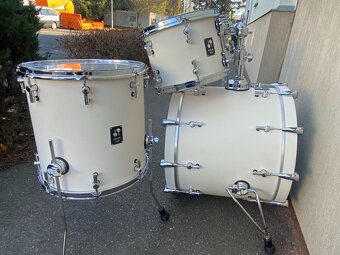 Sonor Prolite 22,10,12, 16, shell set white - 5