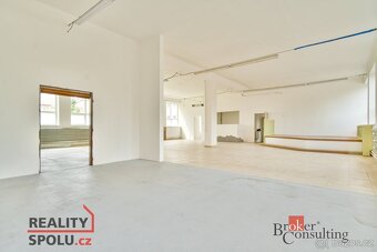 Pronájem, komerční/obchodní prostory, 330 m2, Komenského 188 - 5