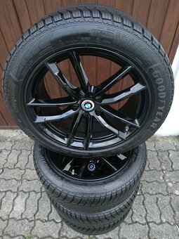 BMW 5 G30,31 18" M662 originální zimní kola 245/45/18 5x112 - 5