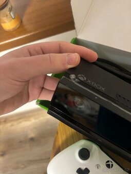 Xbox one s 1tb, 2 ovl., kinect, 7 her - 5