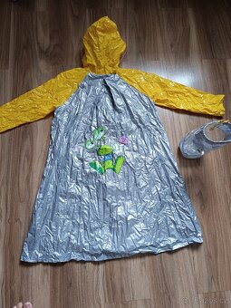 DÍVČÍ PLÁŠTĚNKA vel.134/140,zn.FROG - 5