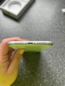 iPhone XR, 64 GB - 5