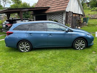Toyota Auris 1.8 Hybrid Executive - 5
