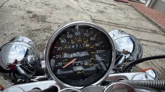 Suzuki 1400 Intruder - 5