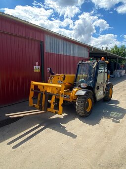Teleskopický manipulátor JCB 525-60 - 5