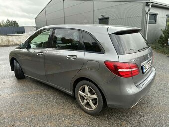 Mercedes Benz B200 - 5