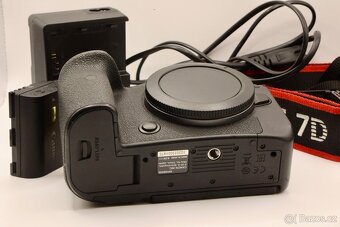 Canon R6 - 5