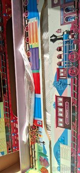 Stolek na drevene vlacky - 5