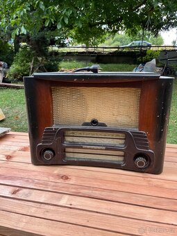 Gramorádio TESLA (rádio + gramofon) - 5