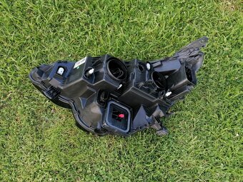 Přední pravé světlo Renault Megane MK.IV - 5